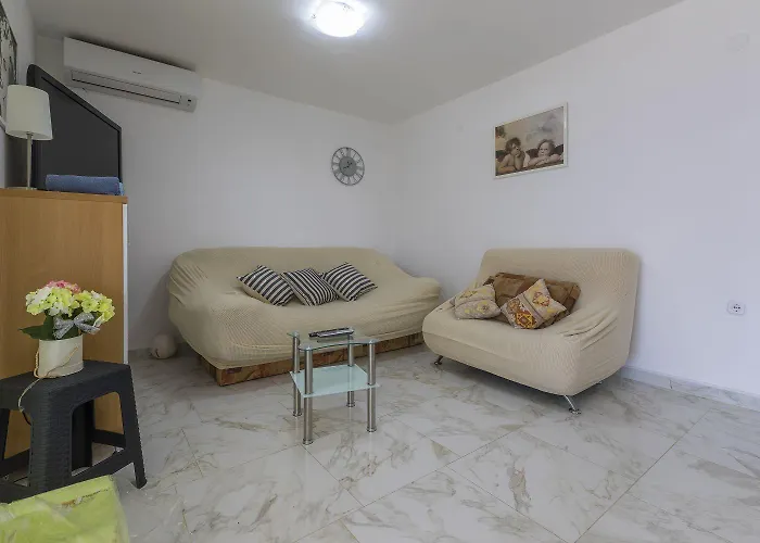 Appartamento Komfortables Nur 200 Meter Zum Mit Meerblick, Privatem Balkon Mit Liegen *