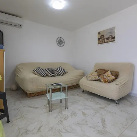 Apartment Komfortables Nur 200 Meter Zum Mit Meerblick, Privatem Balkon Mit Liegen *