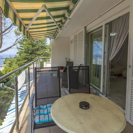 Komfortables Nur 200 Meter Zum Mit Meerblick, Privatem Balkon Mit Liegen * Selce