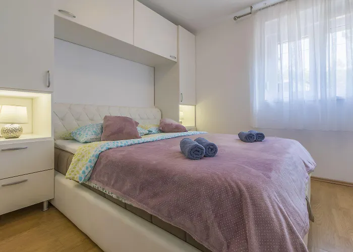 Komfortables Nur 200 Meter Zum Mit Meerblick, Privatem Balkon Mit Liegen Apartament *