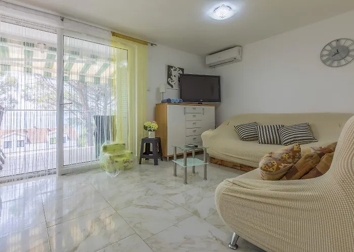 Apartament Komfortables Nur 200 Meter Zum Mit Meerblick, Privatem Balkon Mit Liegen *