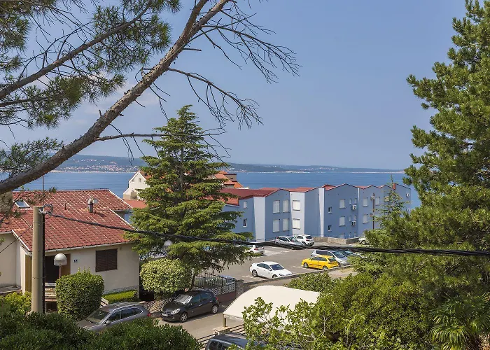 Komfortables Nur 200 Meter Zum Mit Meerblick, Privatem Balkon Mit Liegen Selce